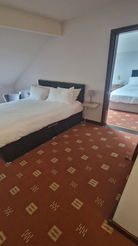 Family Room, Multiple Beds, Non Smoking
