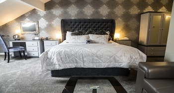 Suite, 1 Double Bed, Non Smoking, Jetted Tub