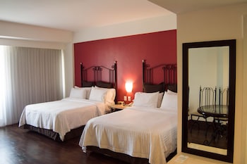 Premium Room, 2 Queen Beds (Juarez Ave View)