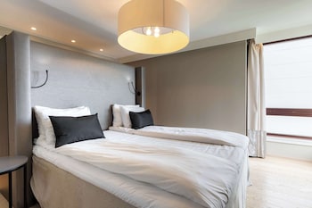 Junior Suite, 1 King Bed with Sofa bed