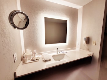 Suite, Multiple Beds, Non Smoking