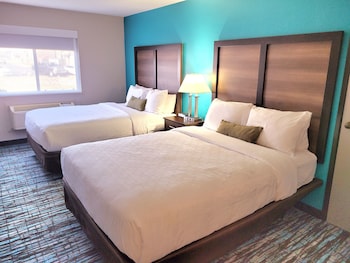 Standard Room, 2 Queen Beds, Non Smoking