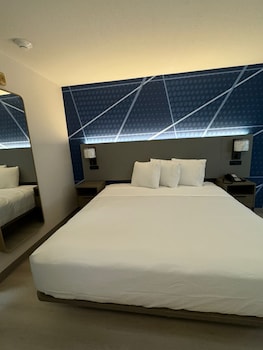 Standard Room, 2 Queen Beds, Non Smoking