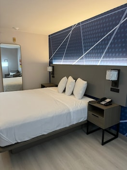 Standard Room, 2 Queen Beds, Non Smoking