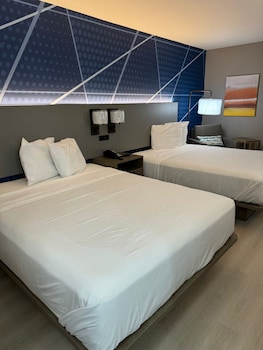 Standard Room, 2 Queen Beds, Non Smoking