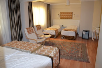 Family Quadruple Room, Multiple Beds