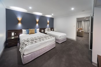 Back 2 Bedroom Apartment 301 (No View) + Light Breakfast placed in Room