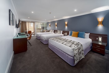 Deluxe Family Room - 4 People + Light Breakfast placed in Room