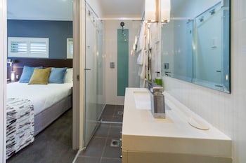 Budget Standard (No View) + Light Breakfast placed in Room