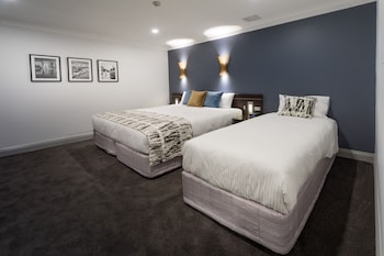 Back 2 Bedroom Apartment 401 (No View) + Light Breakfast placed in Room