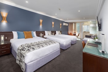 Deluxe Family Room - 5 People + Light Breakfast placed in Room