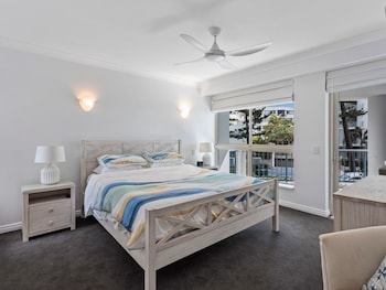 Superior Apartment, 2 Bedrooms, Partial Ocean View