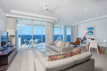 Two Bedroom Executive Front Ocean View
