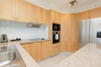 Apartment, 2 Bedrooms, Partial Ocean View