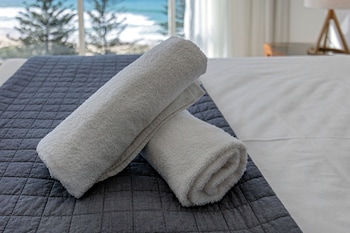 3 Bedrooms Sub Penthouse Apartment with Ocean View