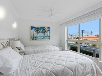 Superior Apartment, 2 Bedrooms, Partial Ocean View