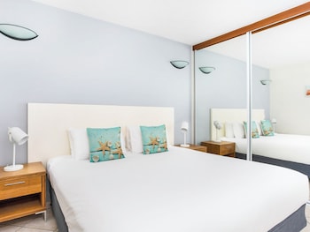 Room, 1 Bedroom (Ocean)