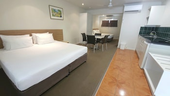 Studio Quad Room