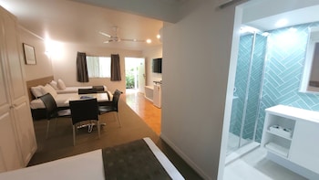 Studio Quad Room
