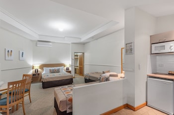 Classic Quadruple Room, Multiple Beds, Kitchenette