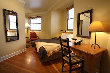 Traditional Room, 1 Queen Bed (Tower)