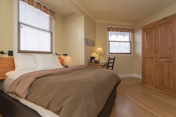 Traditional Room, 1 Queen Bed (Tower)
