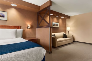 Studio Suite, 1 King Bed, Non Smoking, Balcony