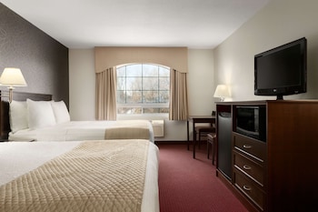 Standard Room, 2 Queen Beds (Only Pet Friendly Room)