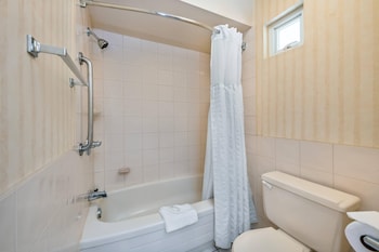 Room, 2 Queen Beds, Non Smoking (Efficiency)