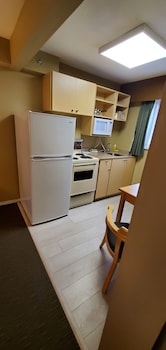 Room, 1 King Bed, Non Smoking (Efficiency)