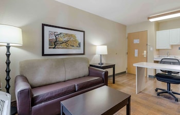 Deluxe Studio, Multiple Beds, Non Smoking