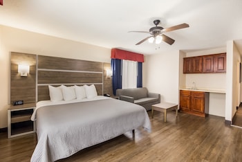 Premium Suite, 1 King Bed, Non Smoking