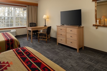 Deluxe Room, 2 Queen Beds