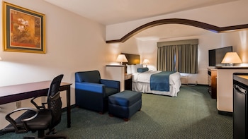 Standard Room, 1 King Bed, Accessible, Jetted Tub (Oversized Room)