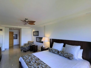 Condo, 2 Bedrooms, Ocean View (2111)