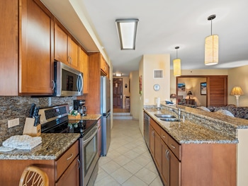 Condo, 2 Bedrooms (1102)