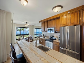 Condo, 2 Bedrooms, Ocean View (444)