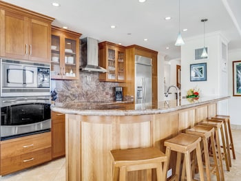 Condo, 2 Bedrooms, Ocean View (4106)