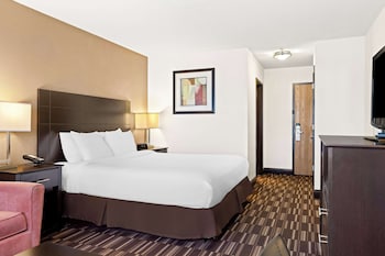 Standard Room, 1 King Bed, Non Smoking, Refrigerator & Microwave