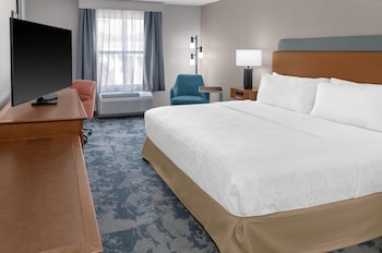 1 King Bed, Mobile/ Hearing Accessible, Roll in Shower, Non Smoking