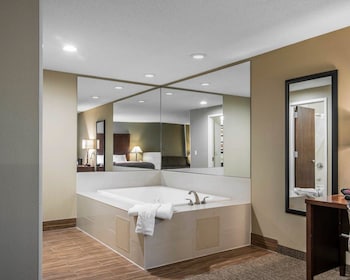 Room, 1 King Bed, Non Smoking