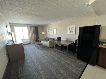 Suite, 2 Queen Beds, Non Smoking
