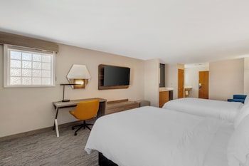 Suite, Multiple Beds, Balcony