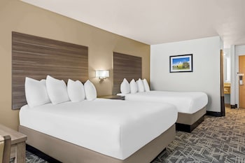 Standard Room, 2 Queen Beds, Non Smoking, Refrigerator & Microwave