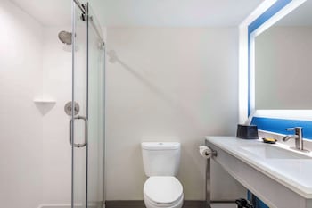 Suite, 1 King Bed, Non Smoking, Refrigerator & Microwave