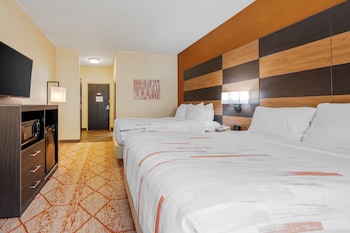 Standard Room, 2 Queen Beds, Non Smoking, Refrigerator & Microwave