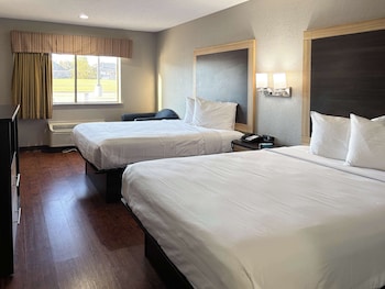 Deluxe Room, 2 Queen Beds, Smoking, Refrigerator & Microwave