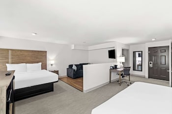 Suite, Multiple Beds, Non Smoking