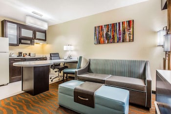 2 Queen Beds, Studio Suite, Full Kitchen