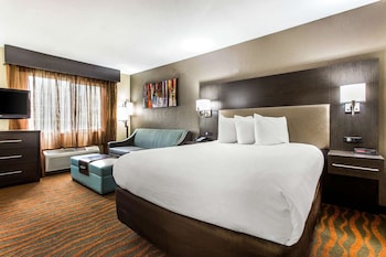 1 Queen Bed, Mobility and Hearing Accessible, Studio Suite